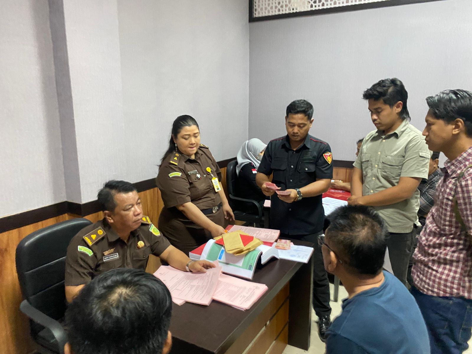 Jatanras Polda Jatim Tangkap Tiga Debt Collector di Sidoarjo, 6 Masuk DPO