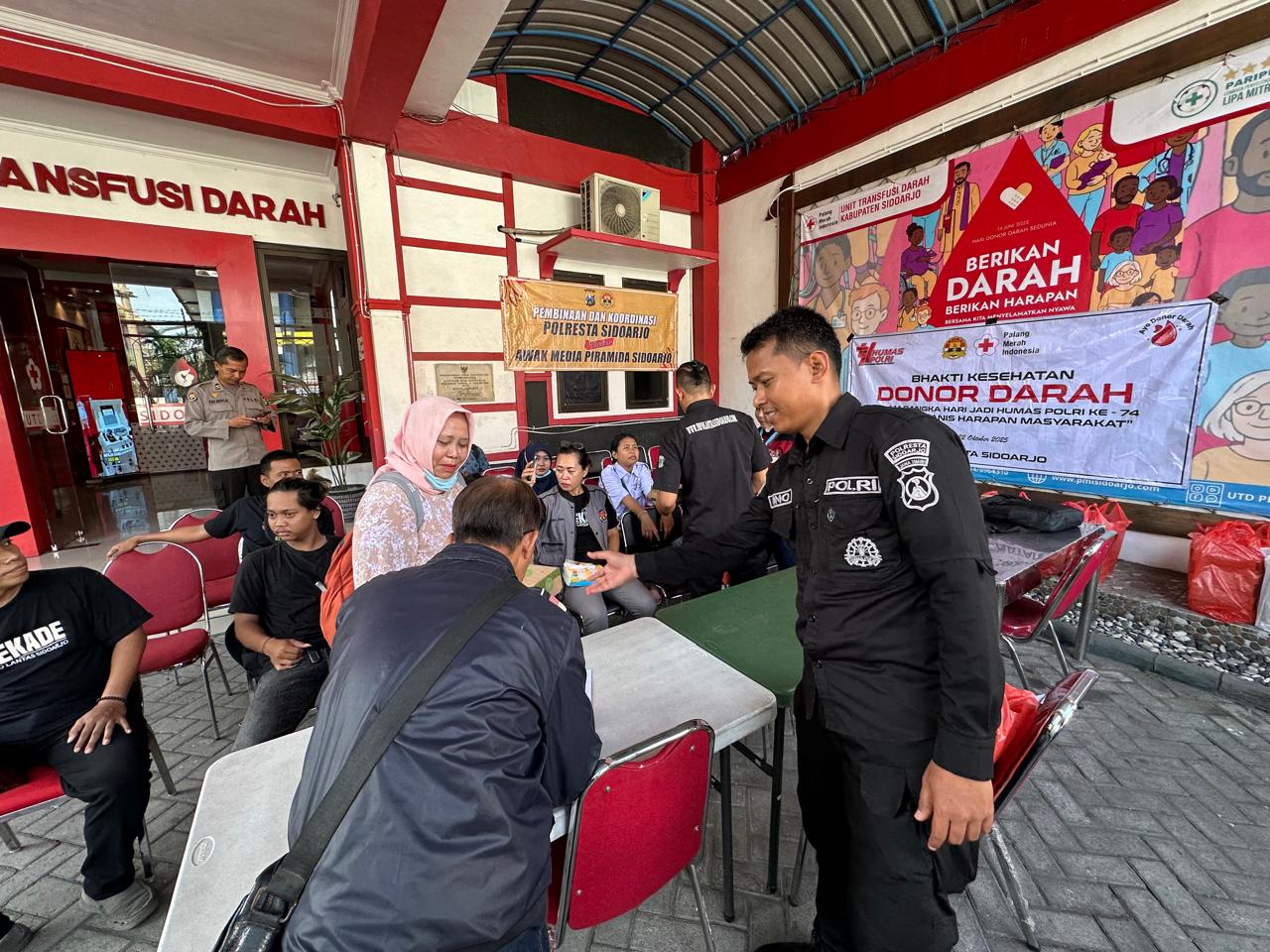 Polresta Sidoarjo Gelar Donor Darah, Peringati Hari Jadi ke-74 Humas Polri