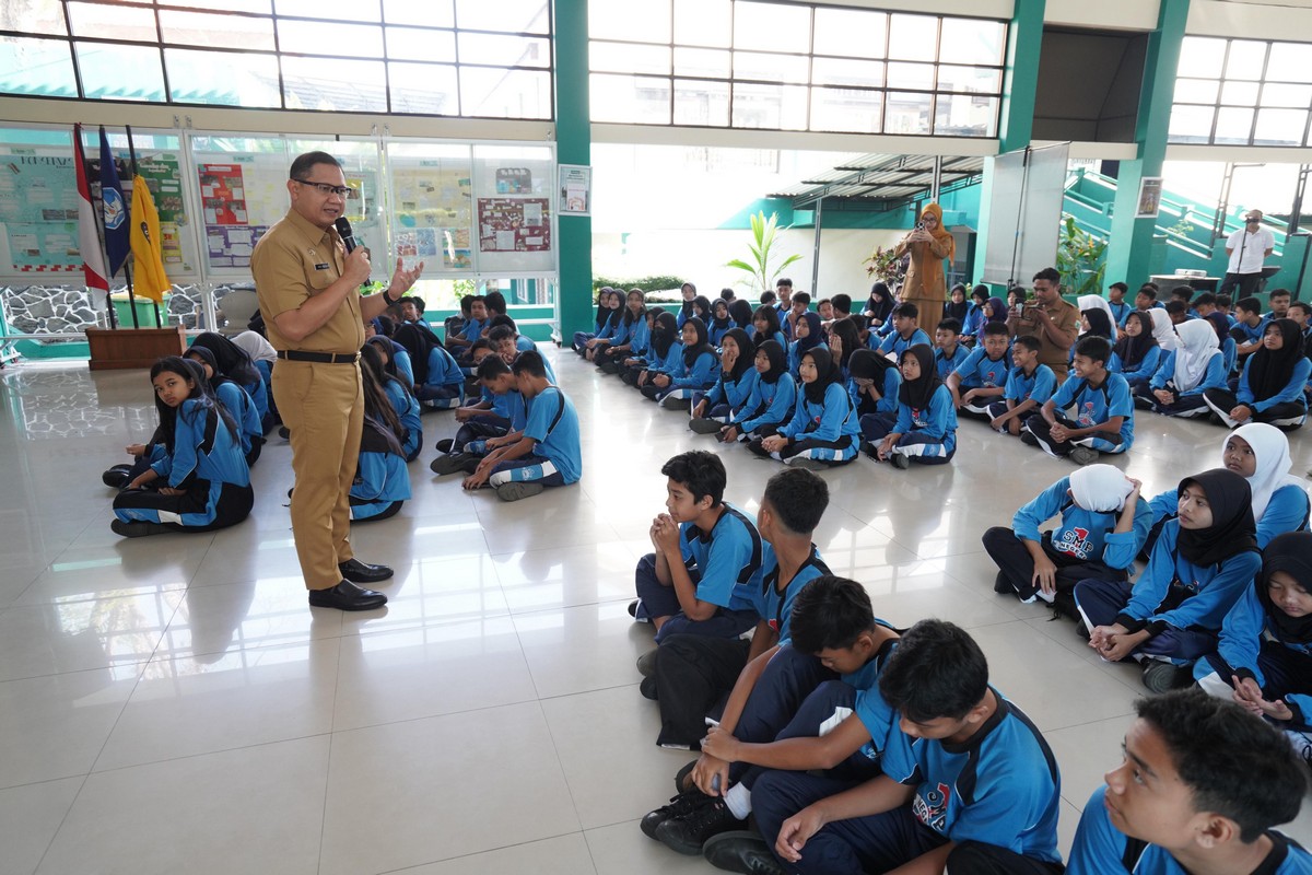 Pj Wali Kota Batu Kampanyekan Gerakan Masyarakat Hidup Sehat