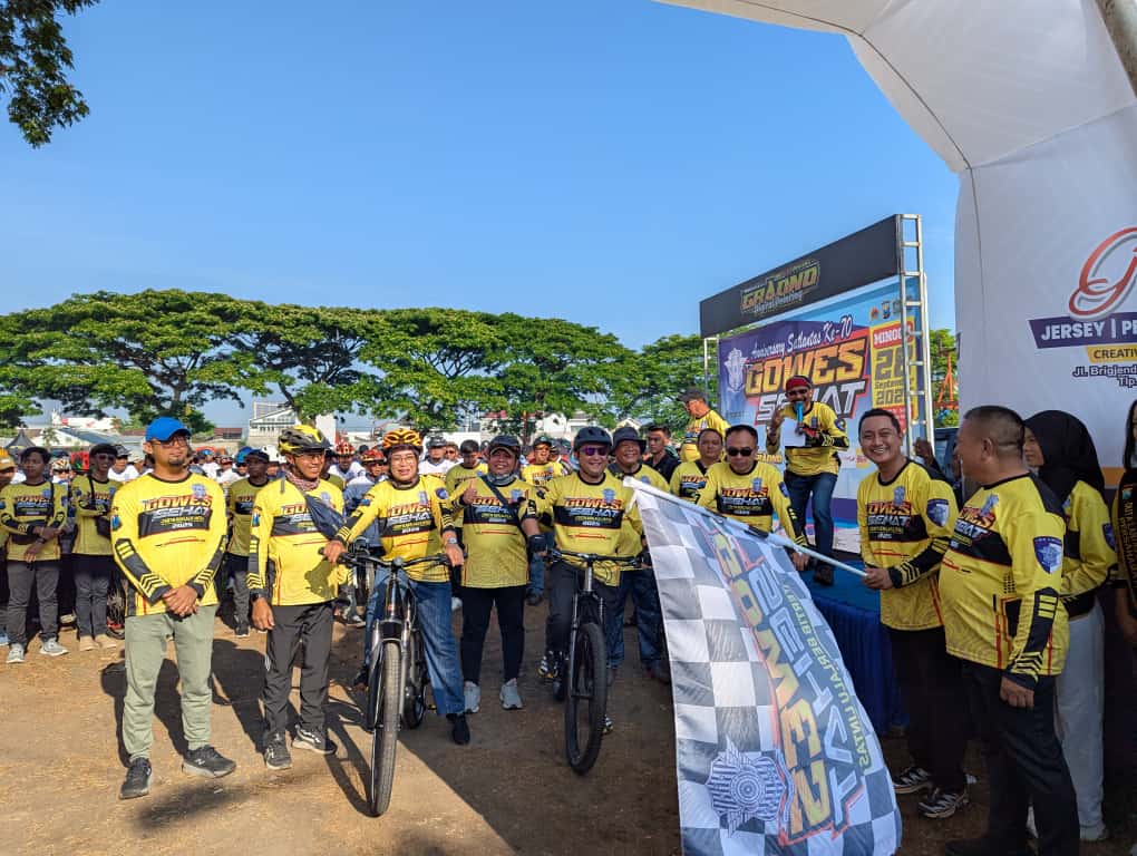 Satlantas Polres Lumajang Gowes Bareng Peringati HUT Ke-70 Lalu Lintas Bhayangkara