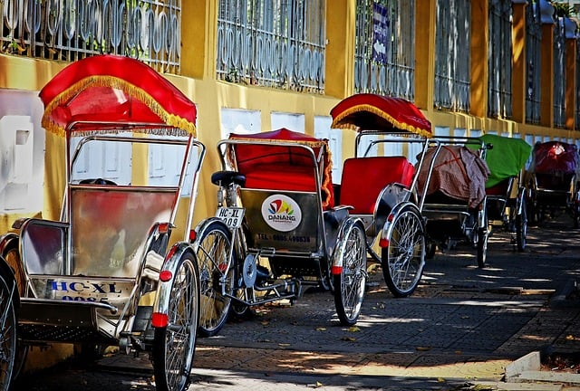 Becak: Jejak Sejarah Kendaraan Legendaris Indonesia