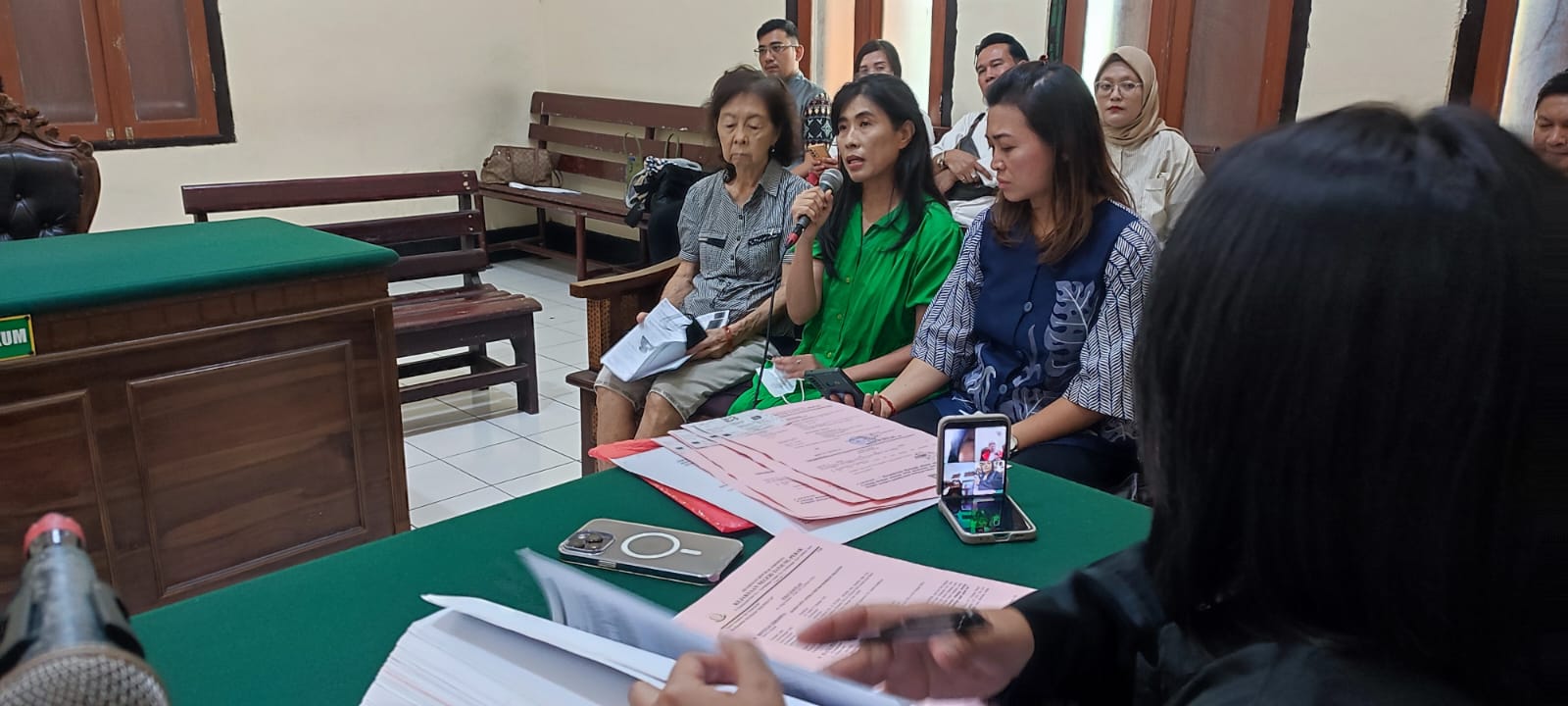 Gelapkan Uang Nasabah 2,7 M, Damayanti Jadi Pesakitan di PN Surabaya