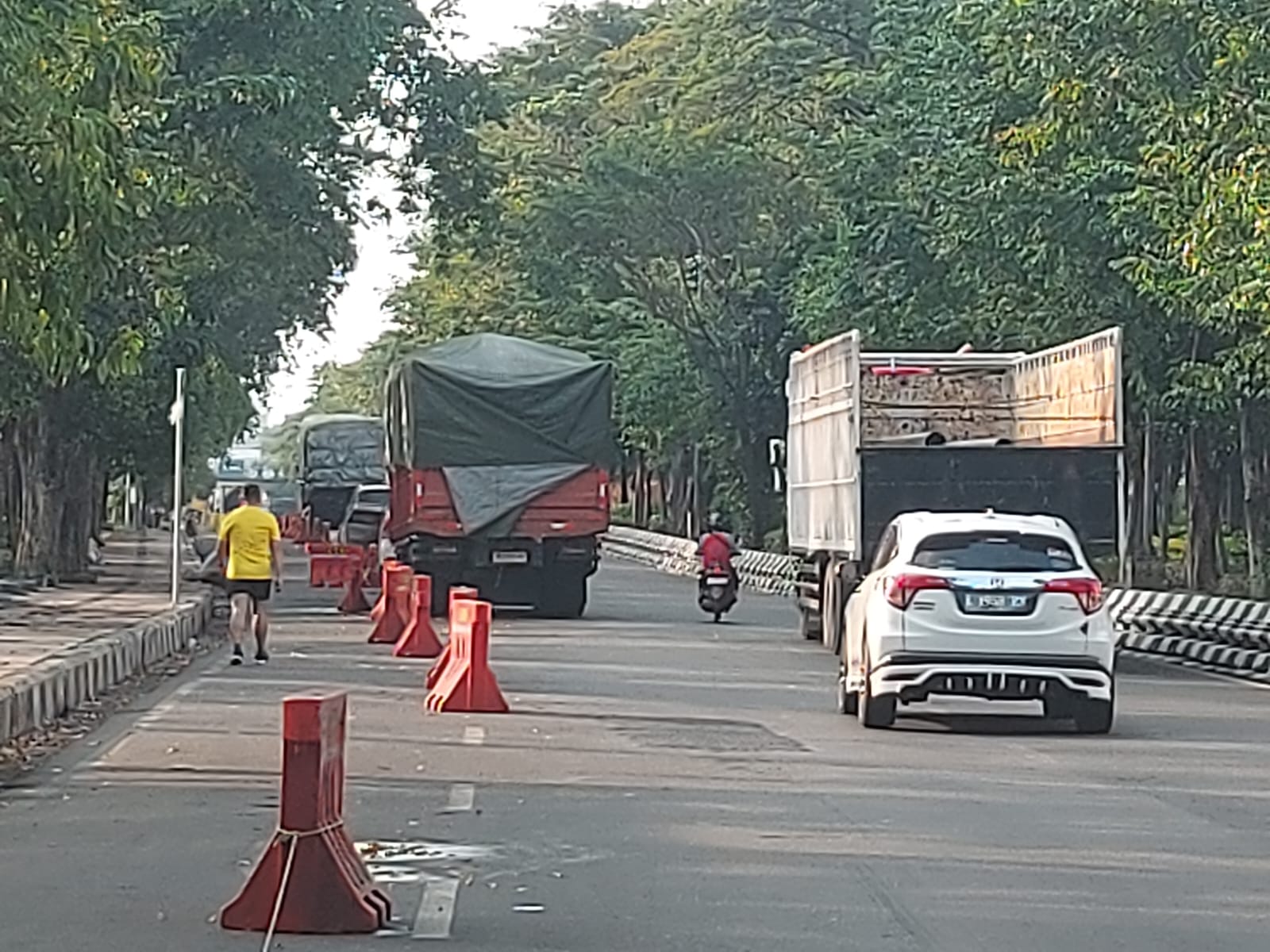 Pelindo Sediakan Buffer Area untuk Atasi Kemacetan Truk di Tanjung Perak