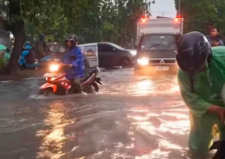 DPRD Surabaya Soroti Proyek Drainase Molor dan Normalisasi Saluran Tak Optimal