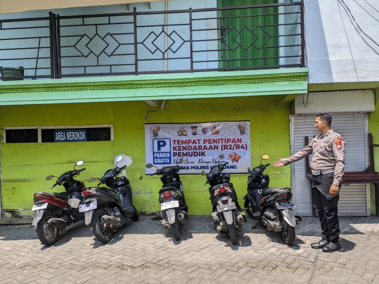 Polres Lumajang Buka Layanan Penitipan Kendaraan Gratis untuk Pemudik