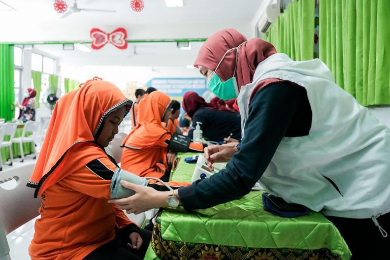 Program Kesehatan dan Pendidikan Bersinar Dapat Apresiasi Tinggi di Satu Tahun Pemerintahan Prabowo