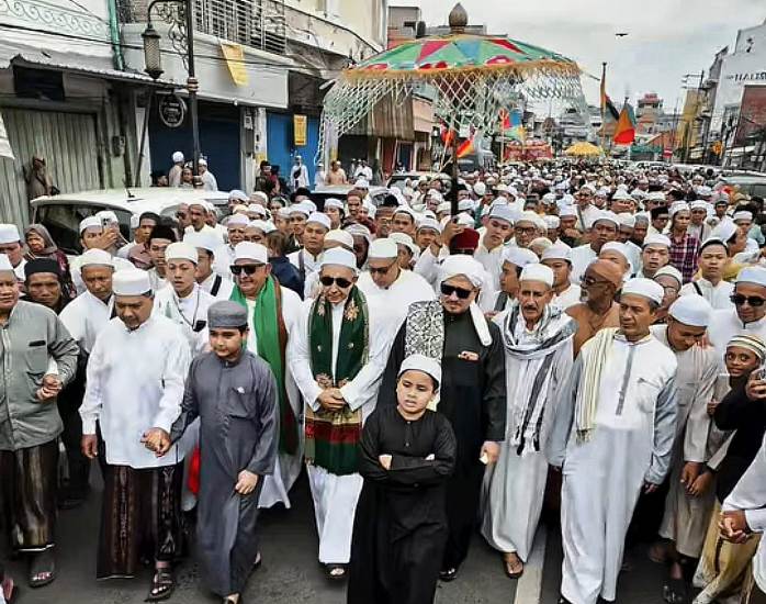 Kampung Margi Nyamplungan Rawat Tradisi Kirab Menuju Makam Sunan Ampel
