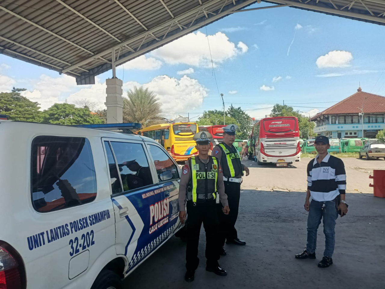 Jamin Keamanan Peziarah, Polsek Semampir Sisir Terminal Wisata Religi Sunan Ampel