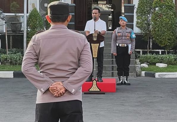 Awal Pekan Polrestabes Surabaya Helat Apel Pagi Ajak Personel Solid dan Siaga