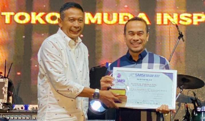 Dianugerahi Tokoh Muda Inspiratif Malang Raya, Djoko Prihatin Siap Tancap Gas