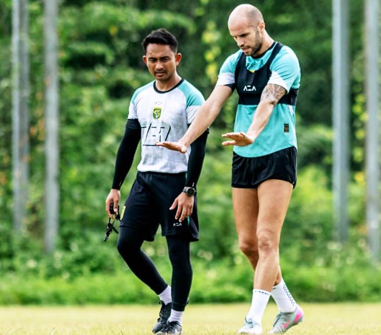 Risto Mitrevski Tidak Sabar Rasakan Atmosfer Pertandingan Bersama Persebaya