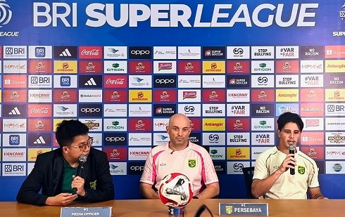 Bernardo Tavares Optimistis Persebaya Kalahkan Persib Bandung 