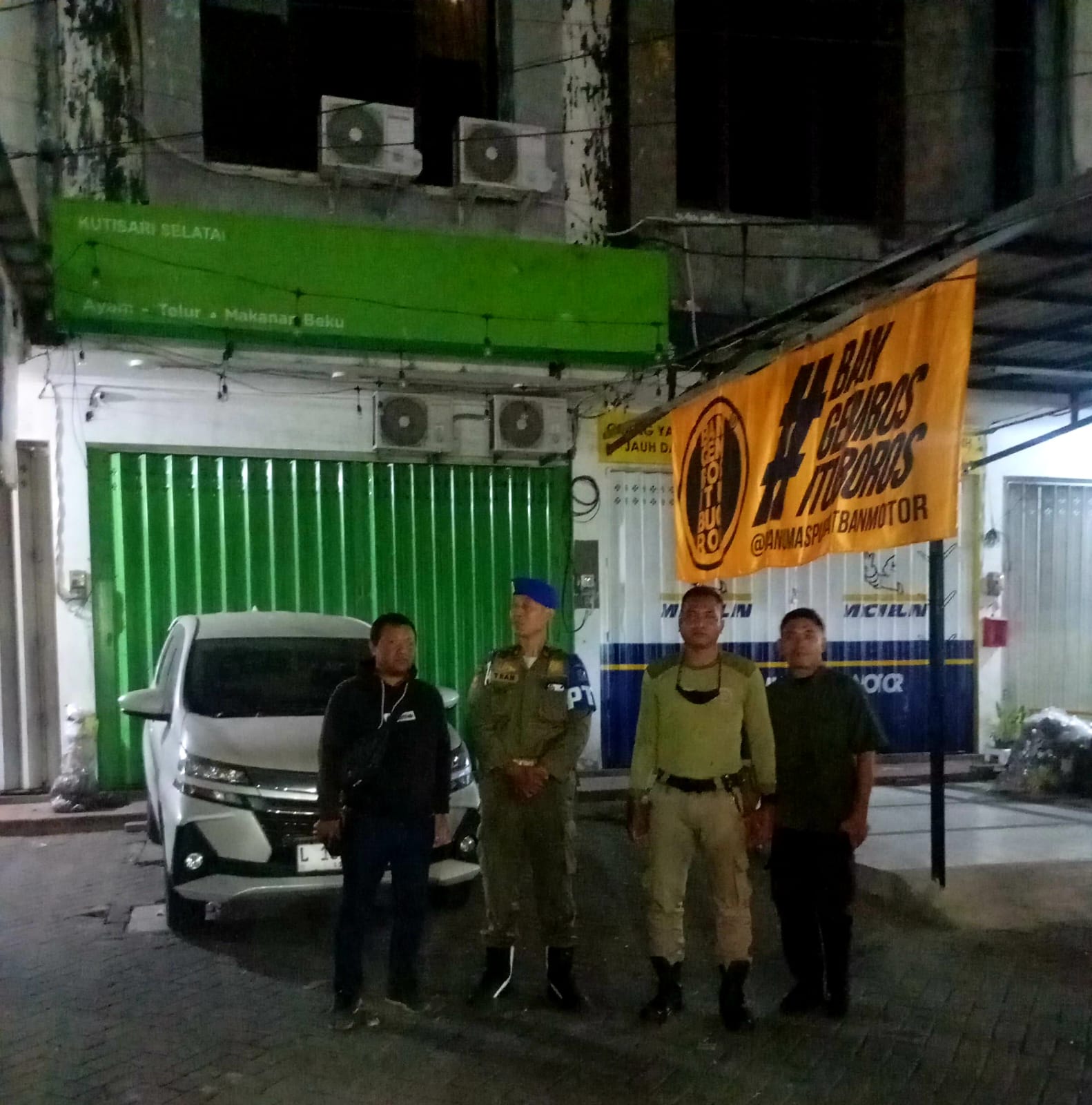 Dua Toko Miras di Surabaya Timur Didatangi Satpol PP, Ternyata Tutup