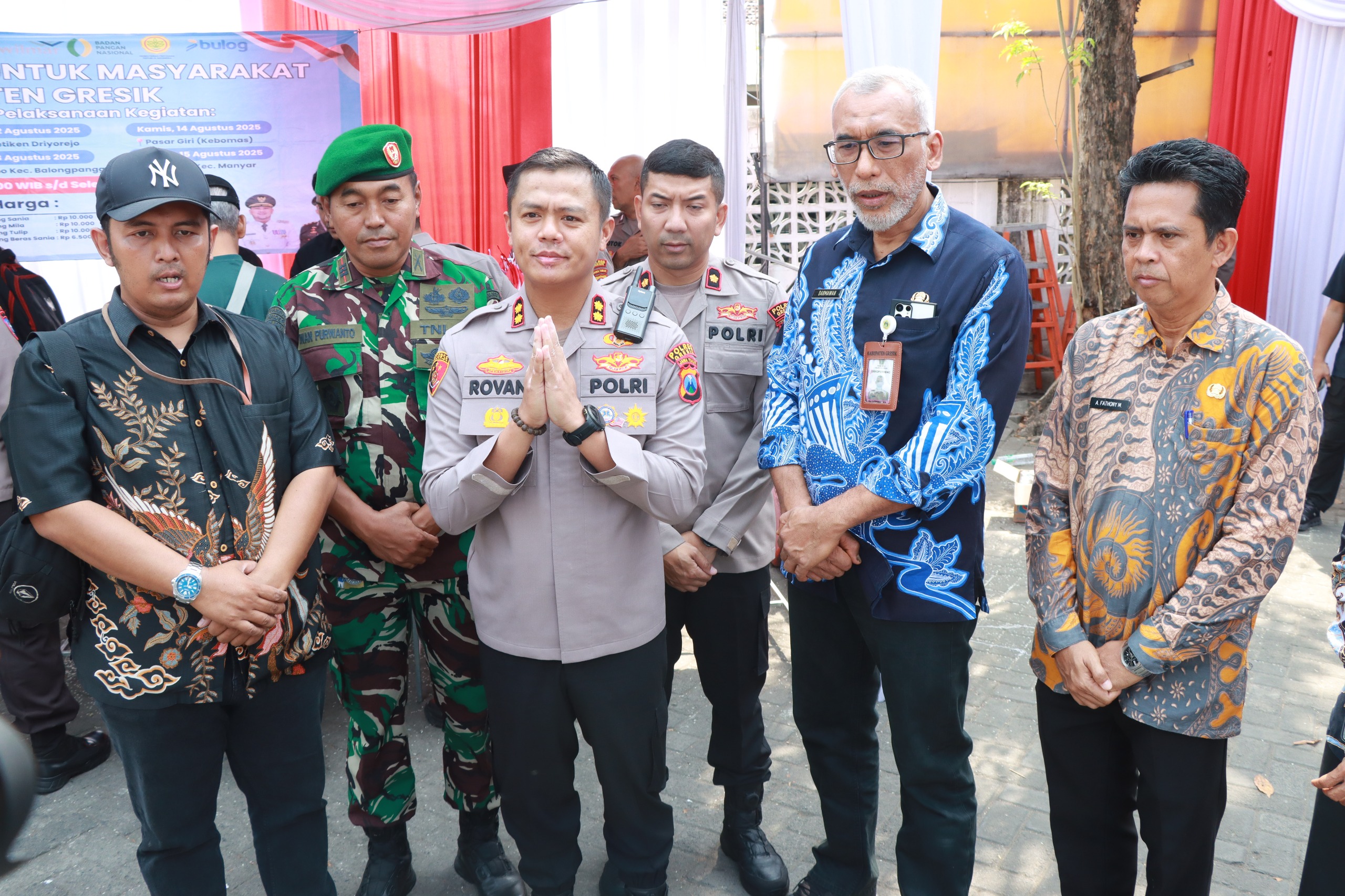 Sinergi Polres Gresik dan Bulog Hadirkan Gerakan Pangan Murah, Tekan Harga Beras Jelang HUT Ke-80 RI