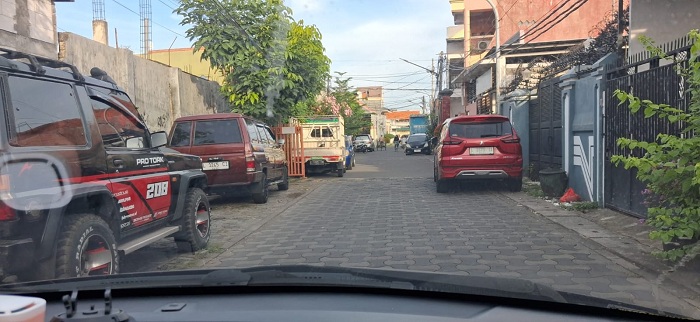 Akses Publik Sidotopo Wetan Jadi Parkir Berbayar , Warga Keluhkan Penyempitan Jalan