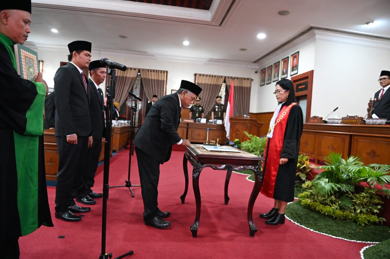 DPRD Tulungagung Gelar Sidang Paripurna, Lantik Wakil Ketua dan Usulkan Nama Ketua Dewan ke Pemprov