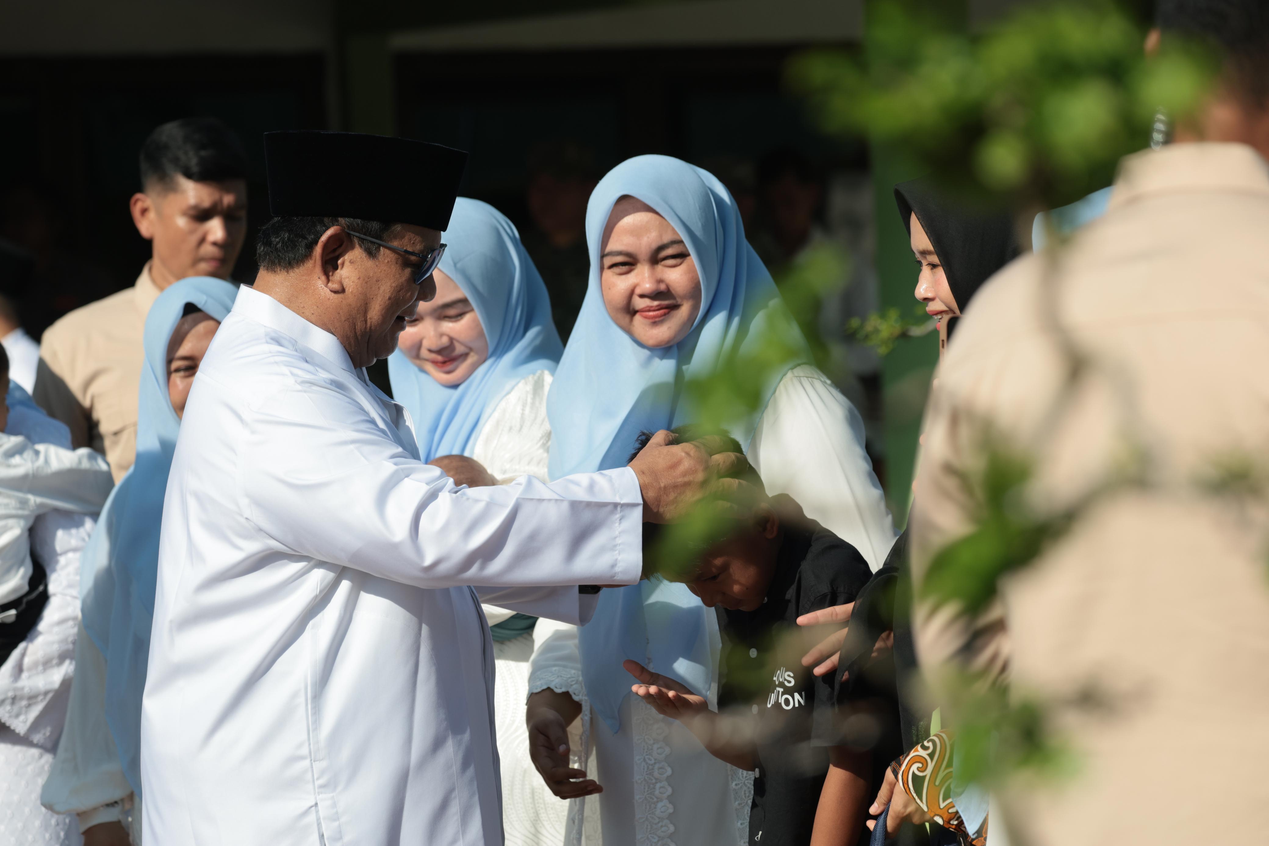 Lebaran di Aceh Tamiang, Haru Warga Bisa Bertemu Langsung Prabowo