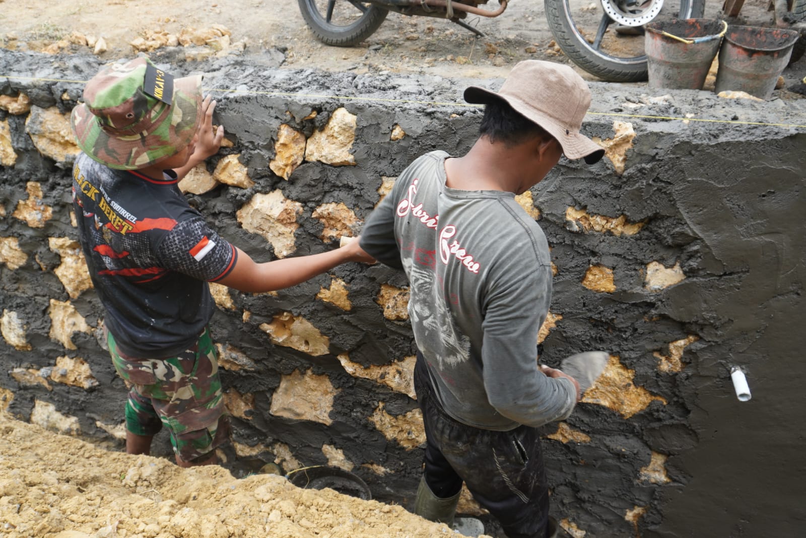 Satgas TMMD 127 Kebut Penyelesaian Plengsengan, Perkuat Struktur Tanah