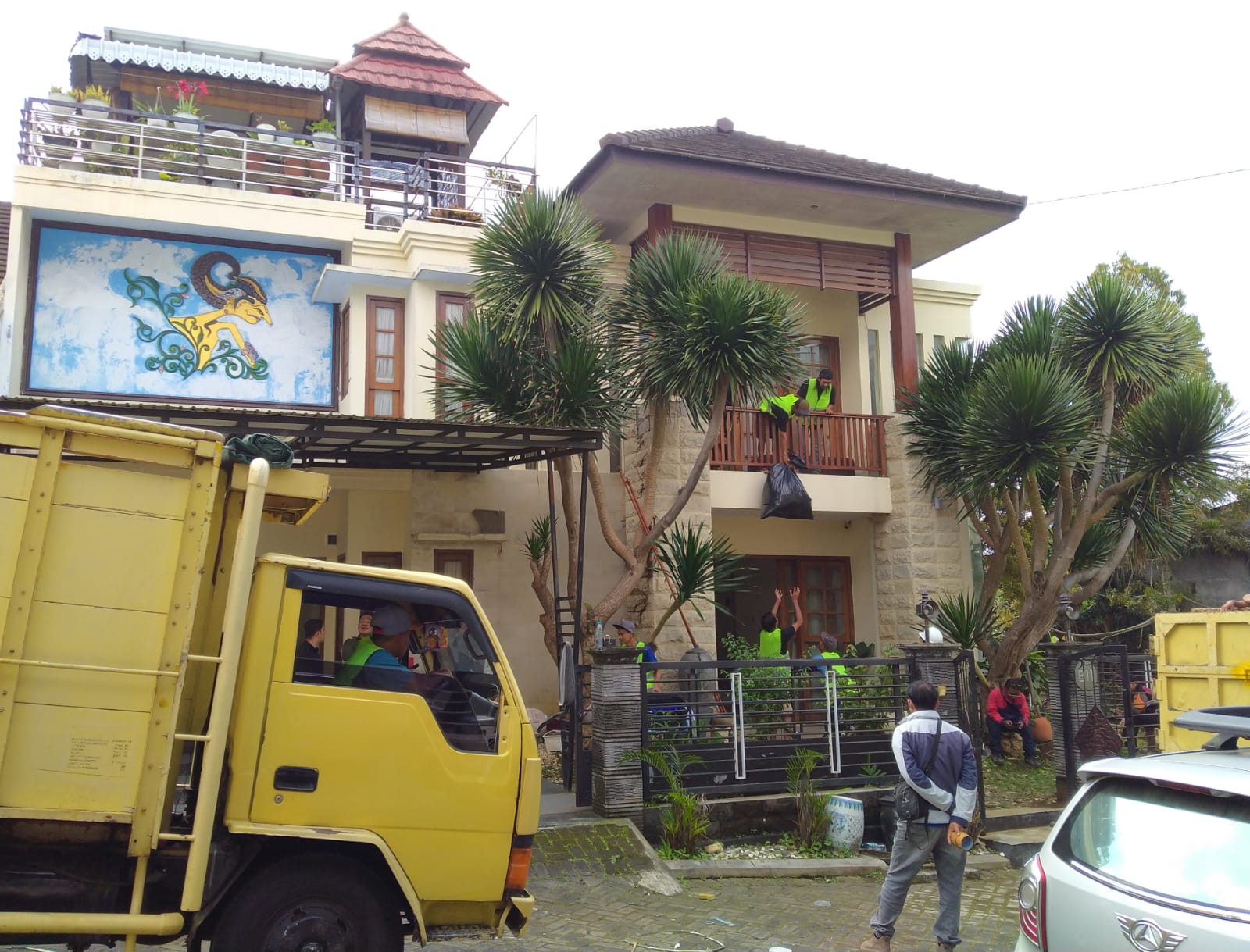 PN Malang Eksekusi Rumah Mewah di Temas Batu