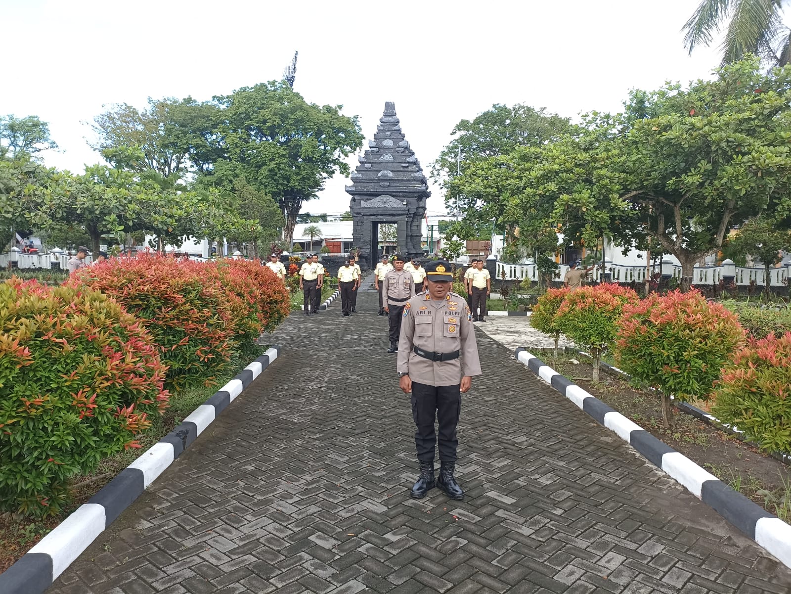 Peringati HUT Ke-44 Satpam, Polres Lumajang Gelar Tabur Bunga