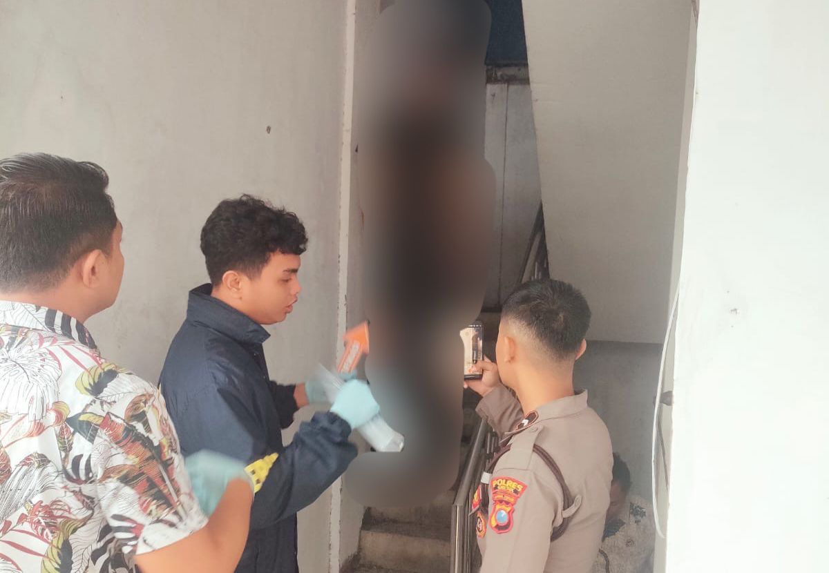 Diduga Depresi Karena Masalah Keluarga, Pria Wonogiri Tewas Gantung Diri di Kos Gresik