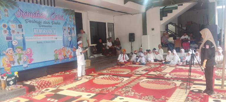 SKH Memorandum Gelar Ramadan Ceria Berbagi Bersama Anak Yatim Piatu 