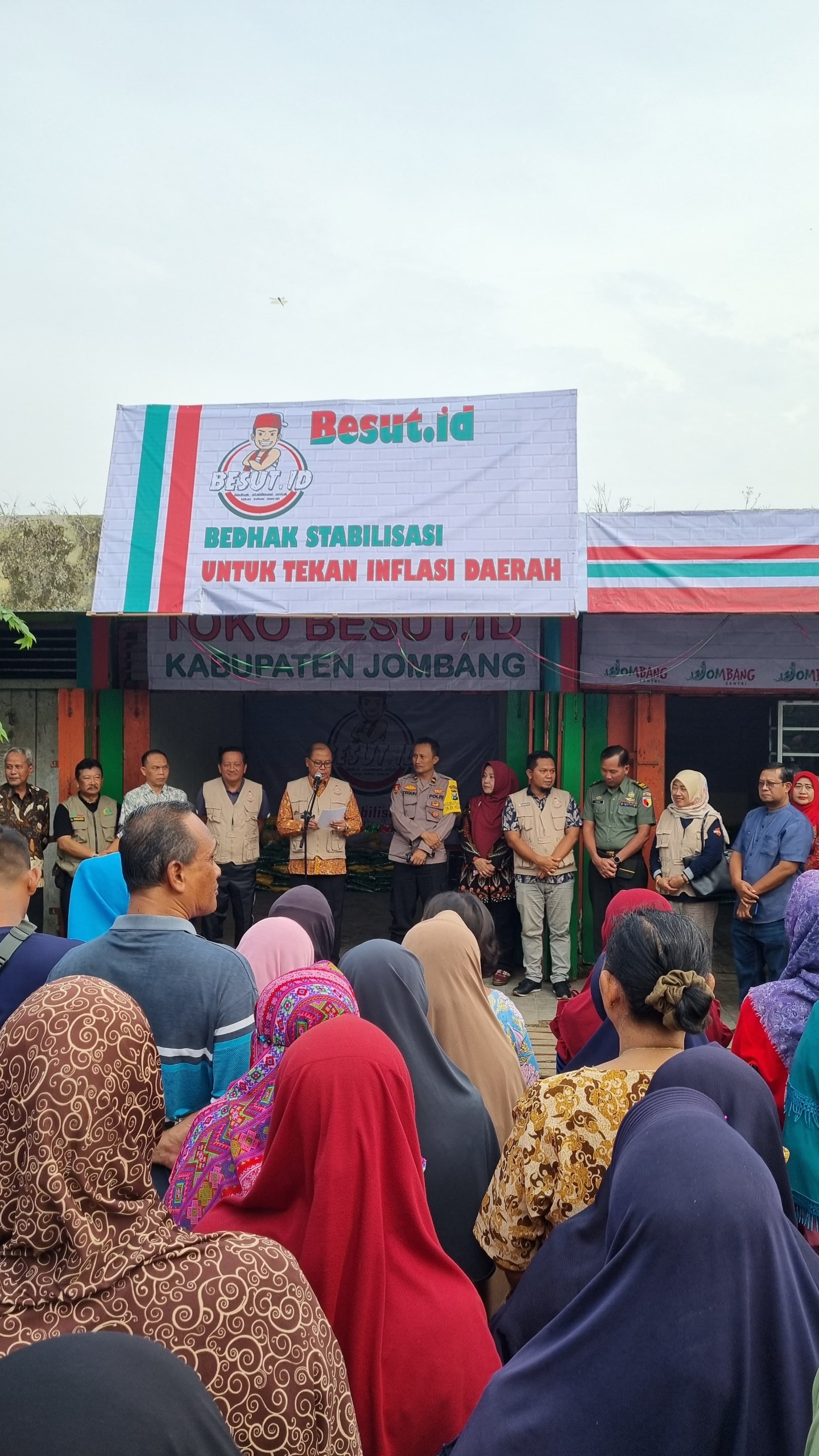 Kendalikan Inflasi Daerah Pj Bupati Resmikan Besut.id Milik Perumda Aneka Usaha Seger