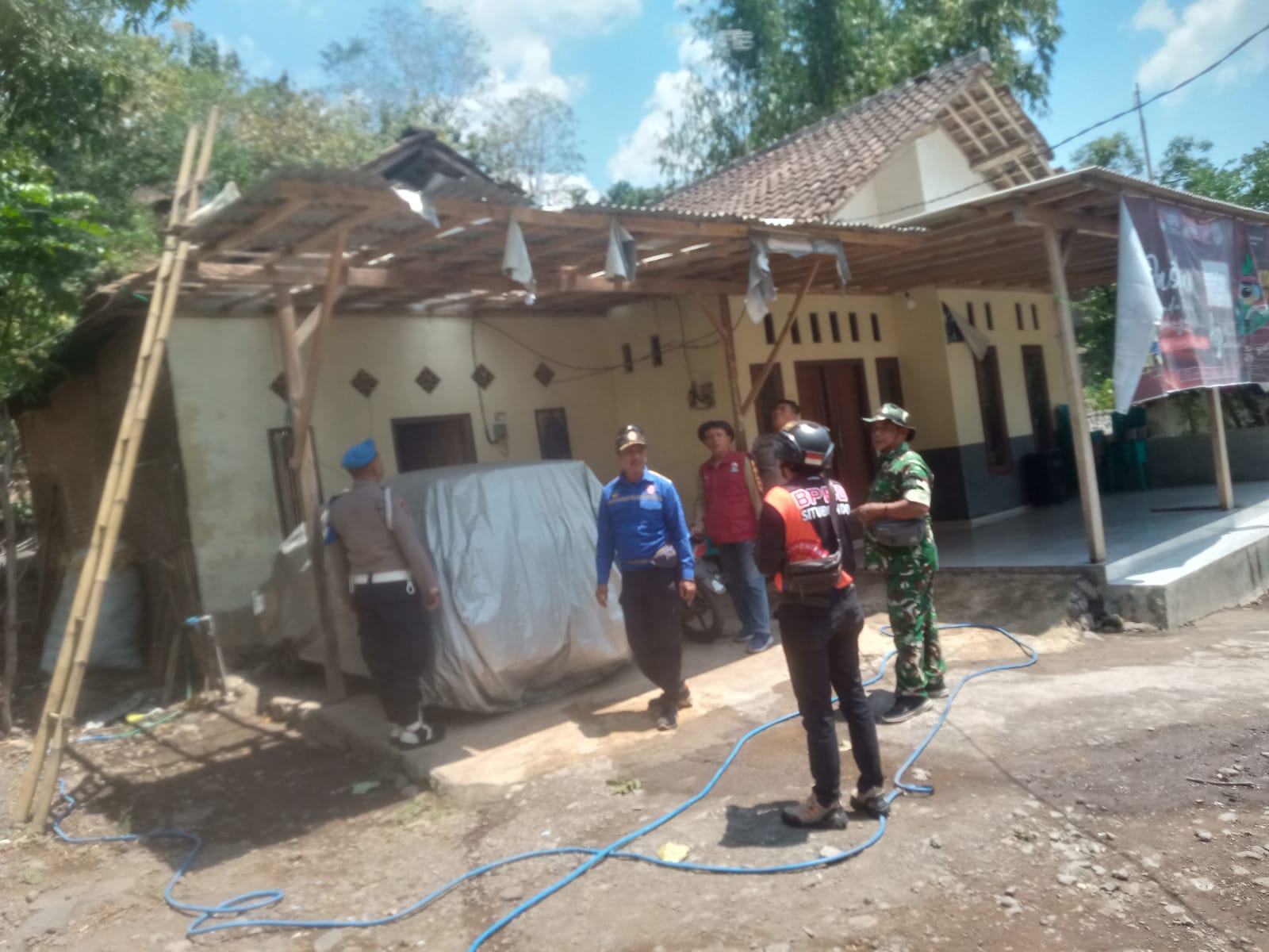 Diterjang Puting Beliung, 14 Rumah Warga Mlandingan Situbondo Rusak
