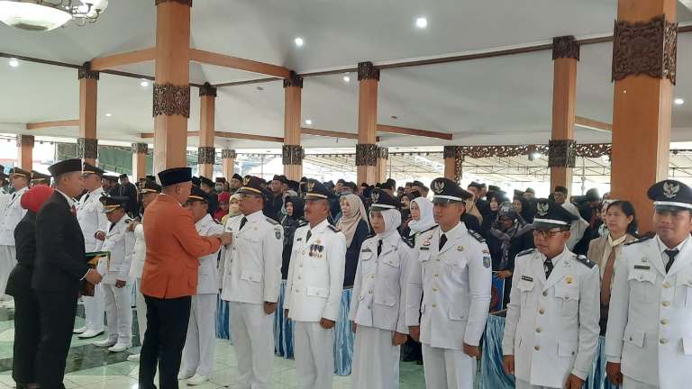 Segarkan Birokrasi, Bupati Rio Mutasi 244 Pejabat Pemkab Situbondo 