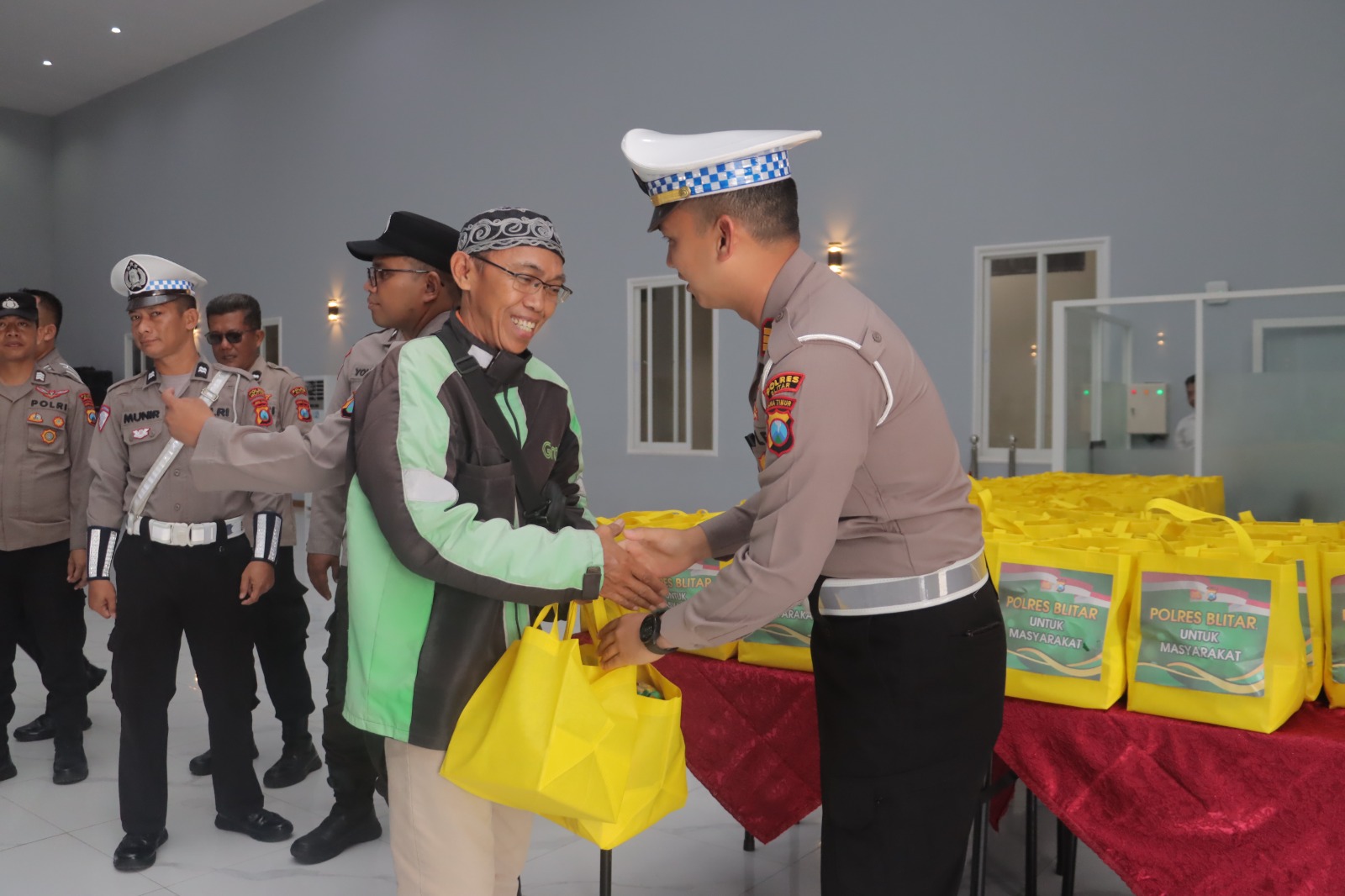Polres Blitar Gandeng Driver Ojol Kamtibmas Guna Wujudkan Harkamtibmas yang Kondusif