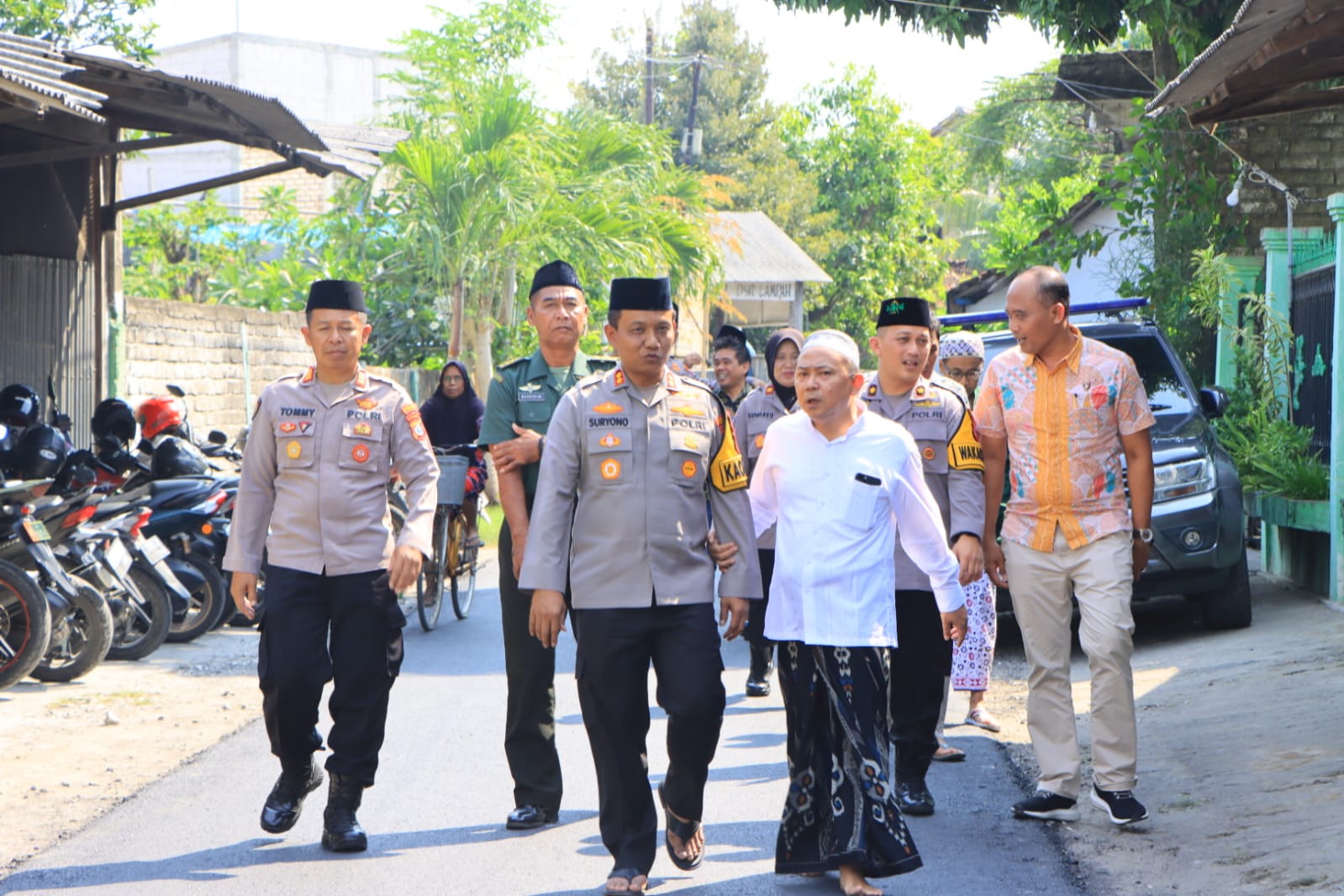 Gelar Jum'at Curhat, Kapolres Tuban Imbau Masyarakat Jaga Kerukunan Meski Beda Pilihan