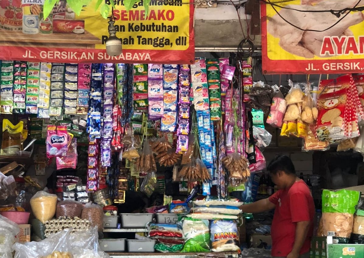 Harga Beras Terus Meroket, Emak-Emak dan Pedagang Pasar di Surabaya Kesal