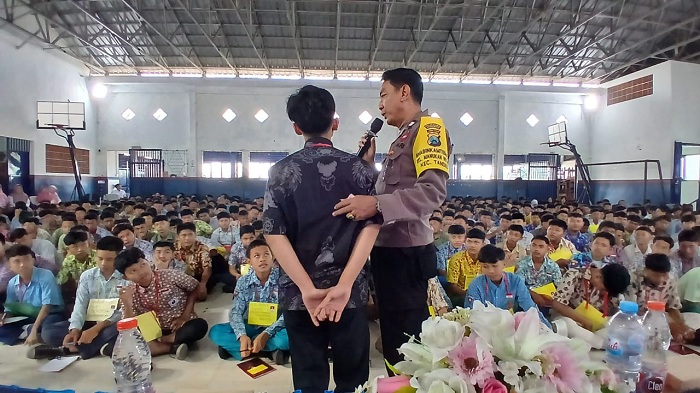 Polsek Tandes Edukasi Siswa Baru SMK Dharma Bahari, Cegah Kenakalan Remaja Sejak Dini