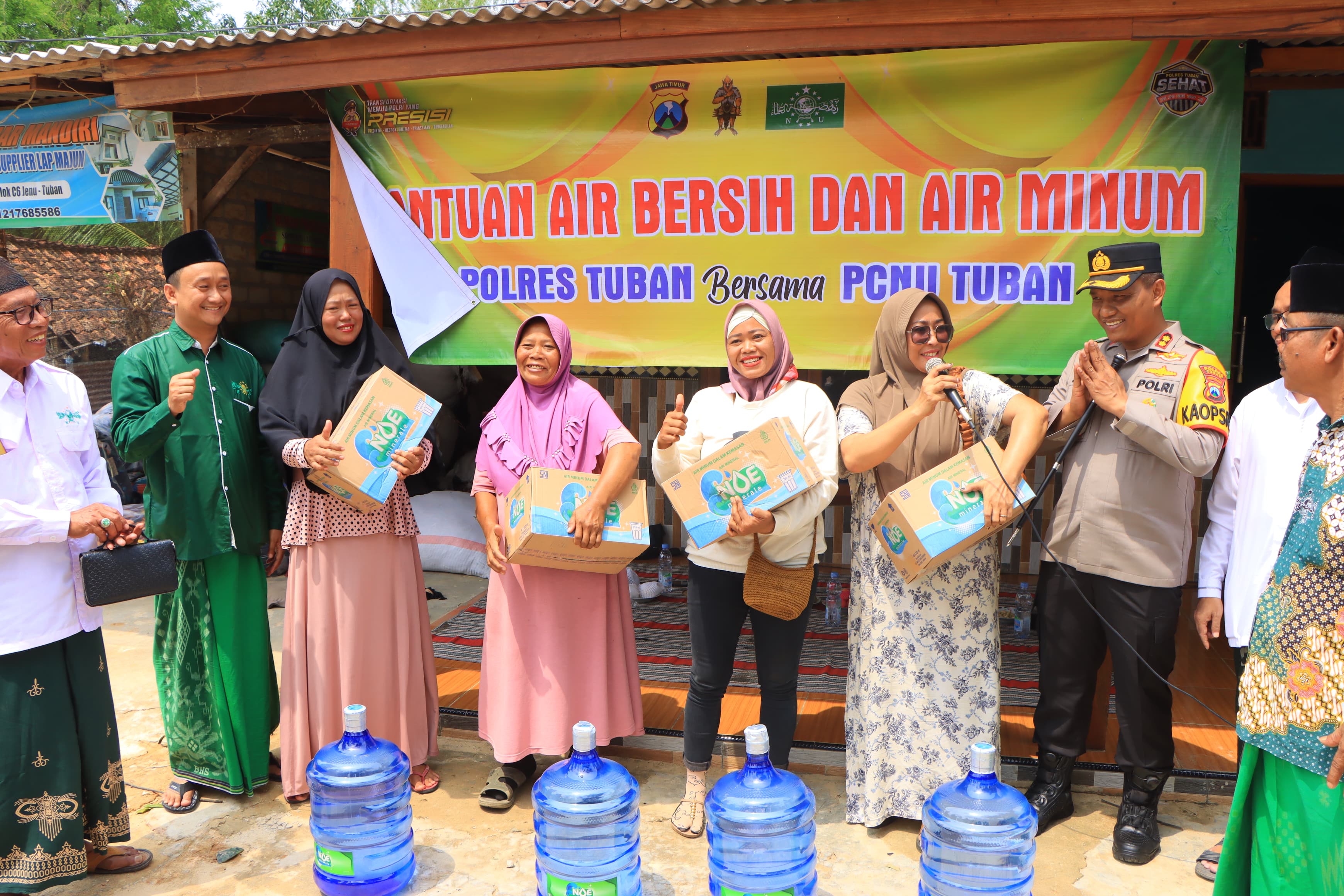 Gandeng PCNU, Polres Tuban Salurkan 25 Ribu Liter Air Bersih ke Warga Terdampak Kekeringan