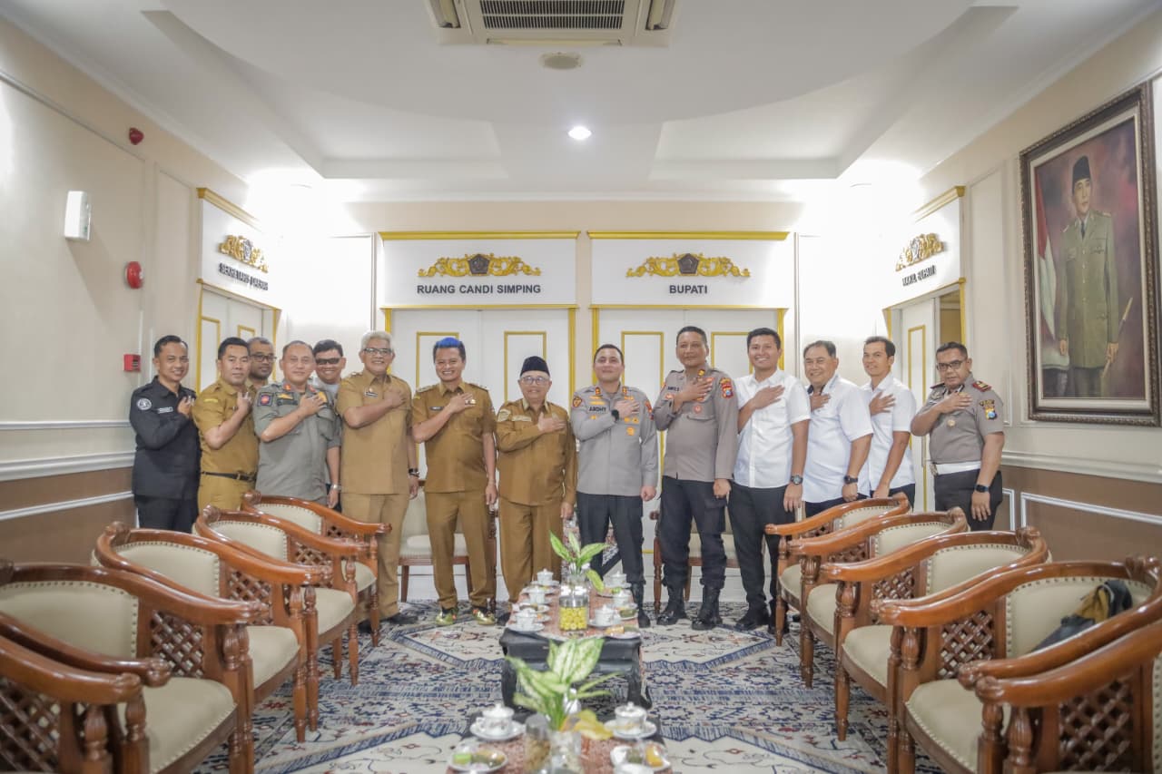 Kuatkan Sinergi dan Kolaborasi, Kapolres Blitar Silaturahmi dengan Forkopimda