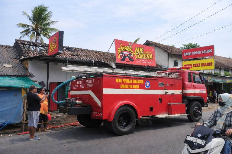 Kebakaran Warung Mie Sakera Balung Jember, Elpiji Bocor Picu Kerugian Rp 50 Juta