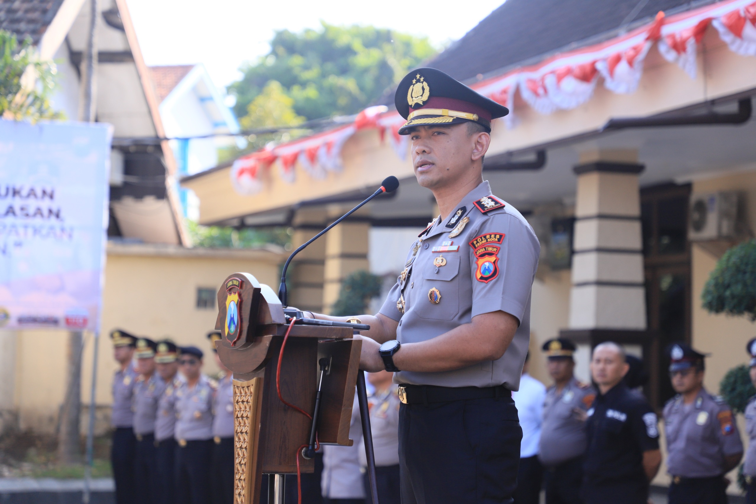 Apel Pagi, Kapolres Kediri Kota Beri Penekanan Keras: Disiplin, Integritas dan Kesiapsiagaan