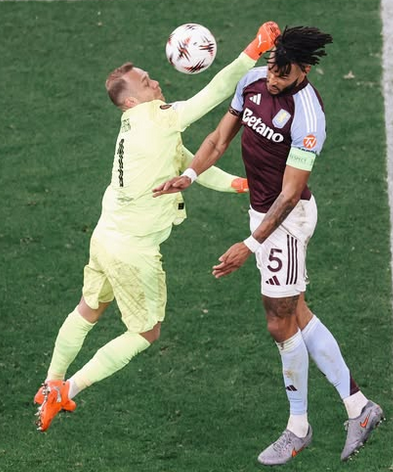 Gol Telat Jimoh-Aloba Antar Aston Villa Menang Comeback dan Finis Runner-up Liga Europa