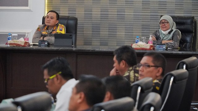 Polrestabes Surabaya Gelar Pra Rakor Kesiapan Pengamanan Jelang Derbi Klasik Persebaya vs Arema