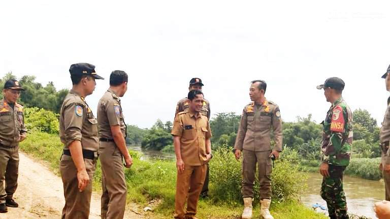 Satpol PP Nganjuk Tindaklanjuti Dugaan Galian Ilegal di Bantaran Sungai Brantas
