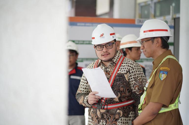 Mas Dhito Tinjau Rehabilitasi Kantor Pemkab Kediri, Progres Capai 68 Persen