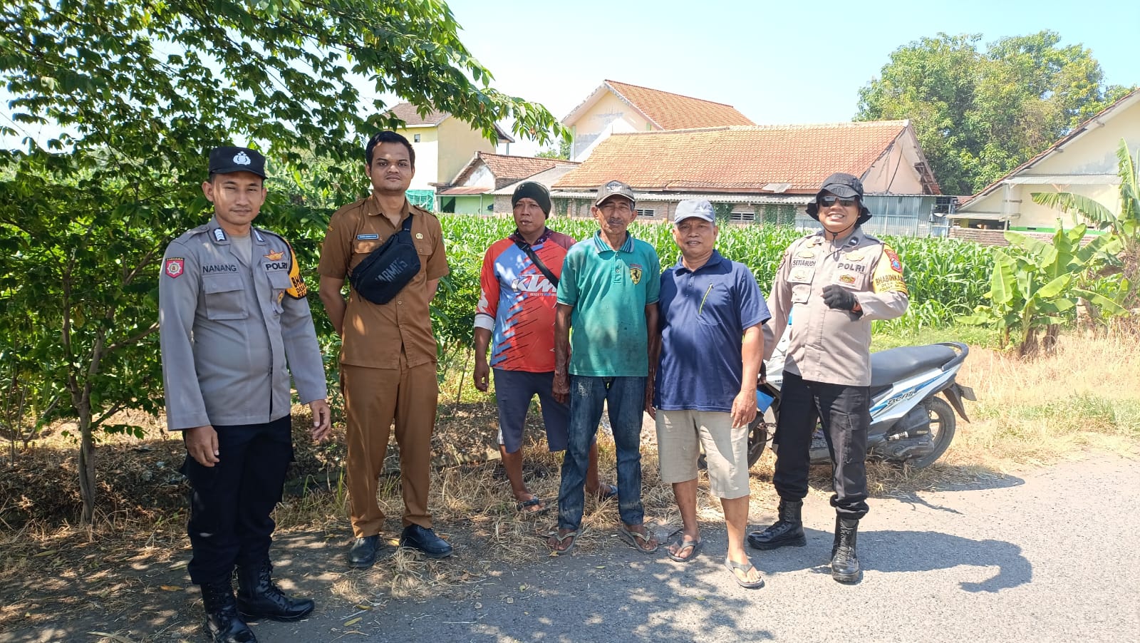 Polsek Balongbendo Ajak Petani Perhatikan Perkembangan Jagung Hibrida