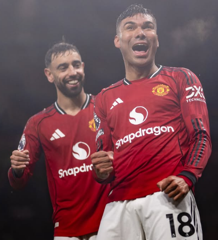 Drama Old Trafford: Casemiro Cetak Gol, VAR dan Kartu Merah Warnai Laga Manchester United vs Chelsea