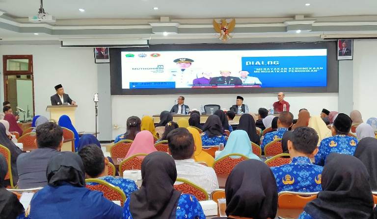 Wawali Kota Malang Beri Semangat Toleransi di Lingkungan Sekolah