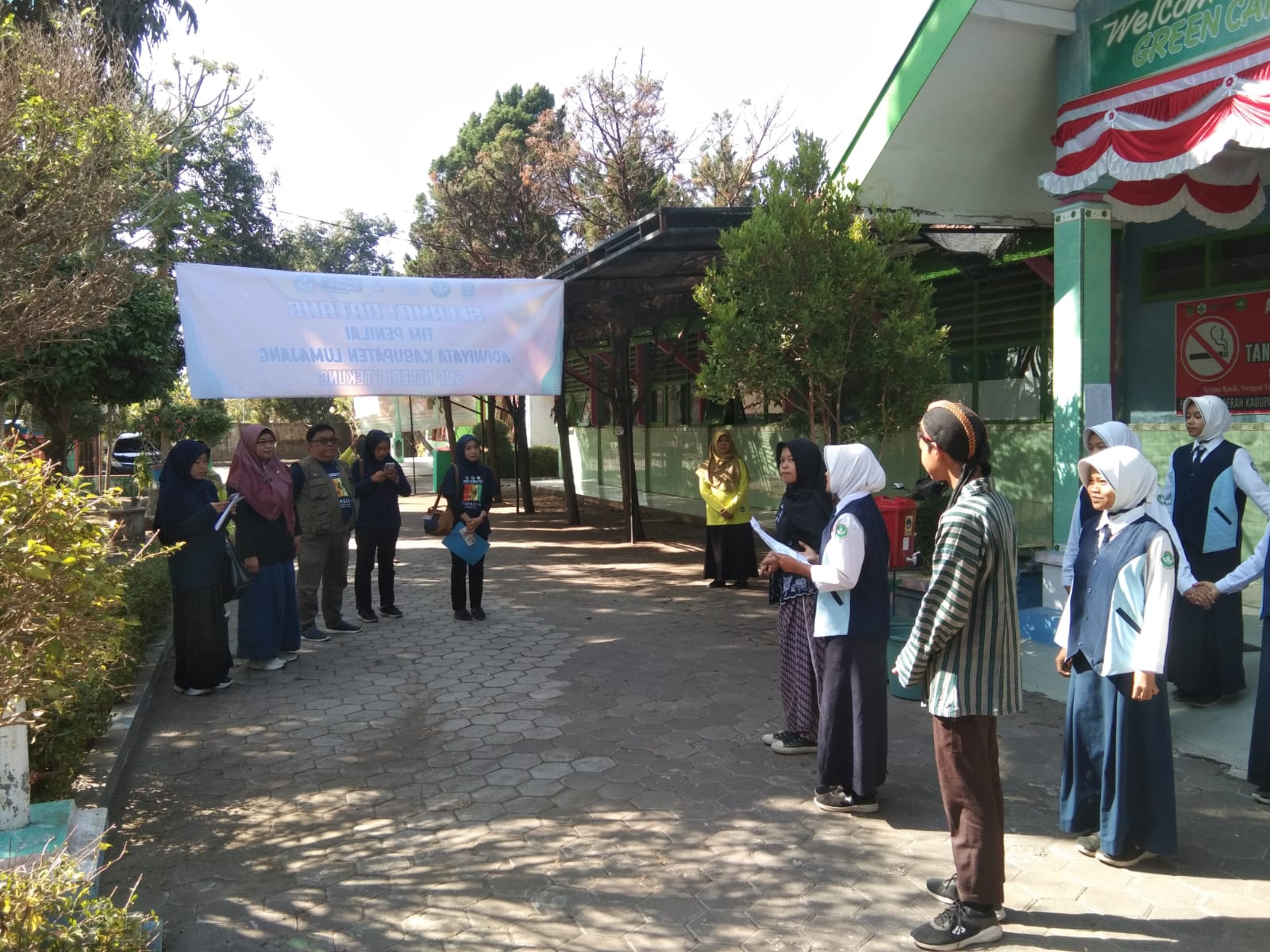 Dinas Lingkungan Hidup Lumajang Ajak Siswa Terapkan Pola Hidup Ramah Lingkungan 