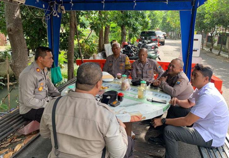 Kapolsek Rungkut Pimpin Diskusi Hangat Kamtibmas Bersama Anggota, Fokus Utama Curanmor