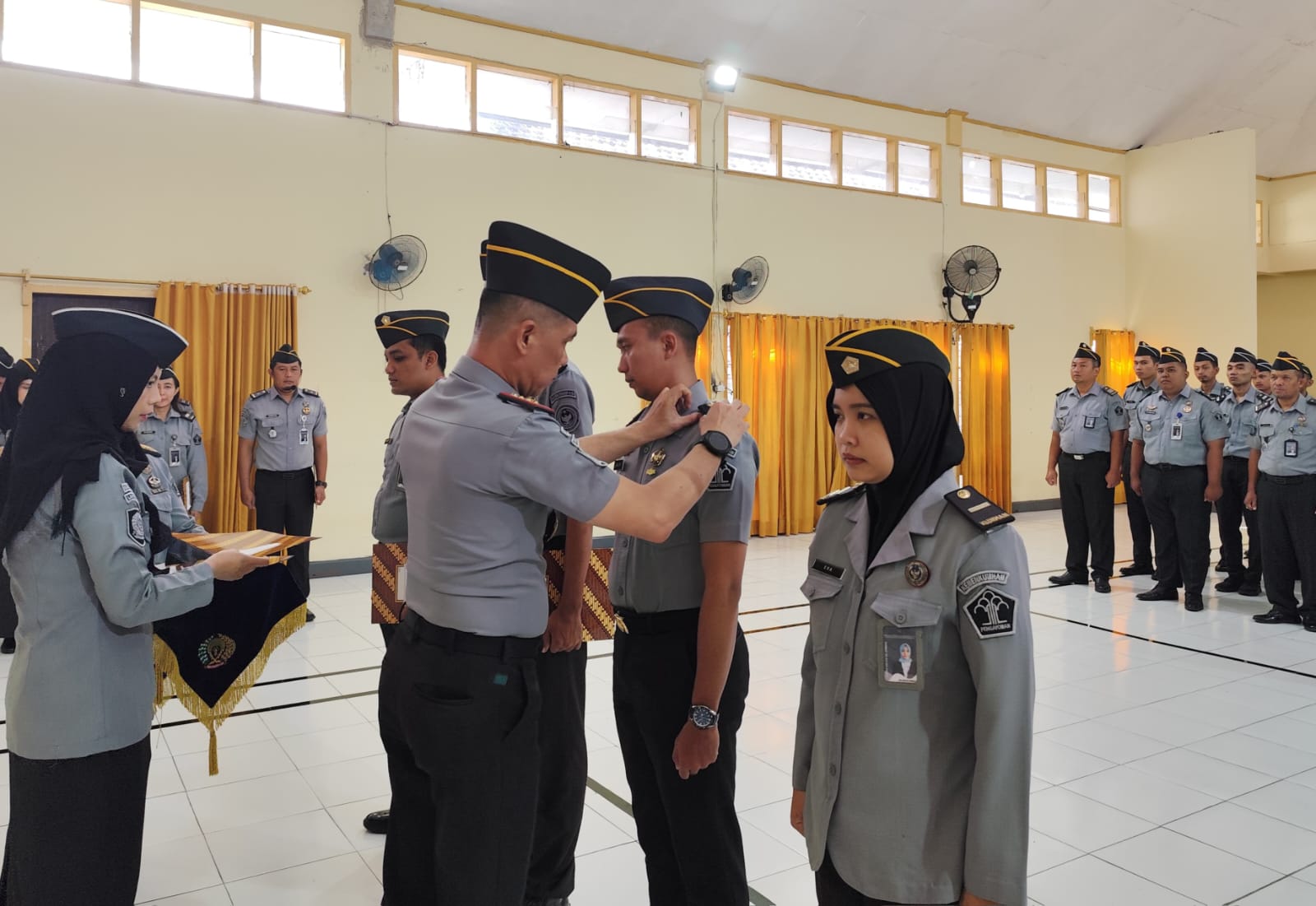 Perangi Narkoba, Lapas Jember Canangkan Komitmen Zero Halinar Sambil Beri Apresiasi Kinerja Pegawai