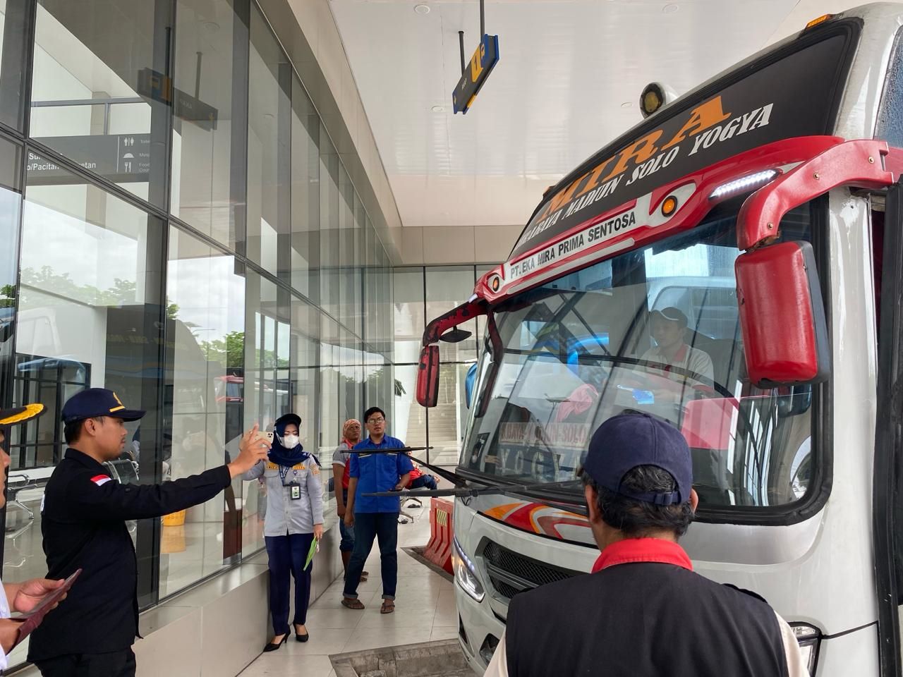 Jelang Libur Panjang, Terminal Purboyo Madiun Cek Kelayakan Bus dan Kru