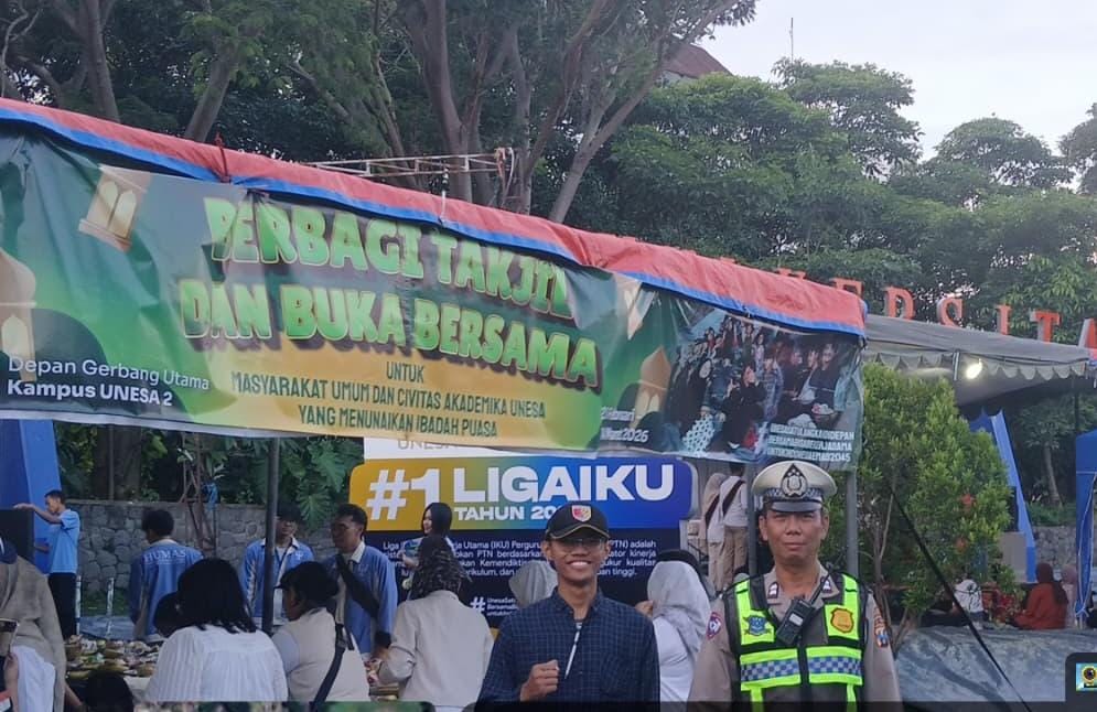 Polsek Lakarsantri Gelar Patroli Hoofdbureau Ngabuburit di Gerbang Unesa