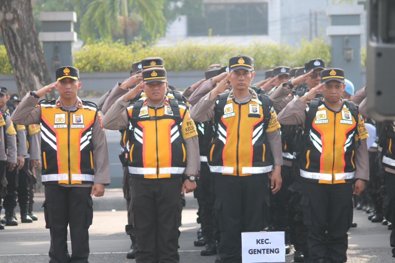 Polsek Genteng Gelar Apel Kesiapan Pengamanan TPS Pilkada, Tekankan Soliditas Jajaran